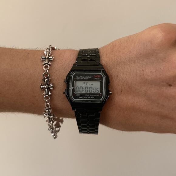 Casio Digital Watch Black Silver Accents Unisex Retro Y2K Quartz New - Picture 8 of 8